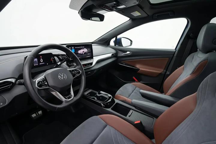 Blå VW ID.4 fra 2021