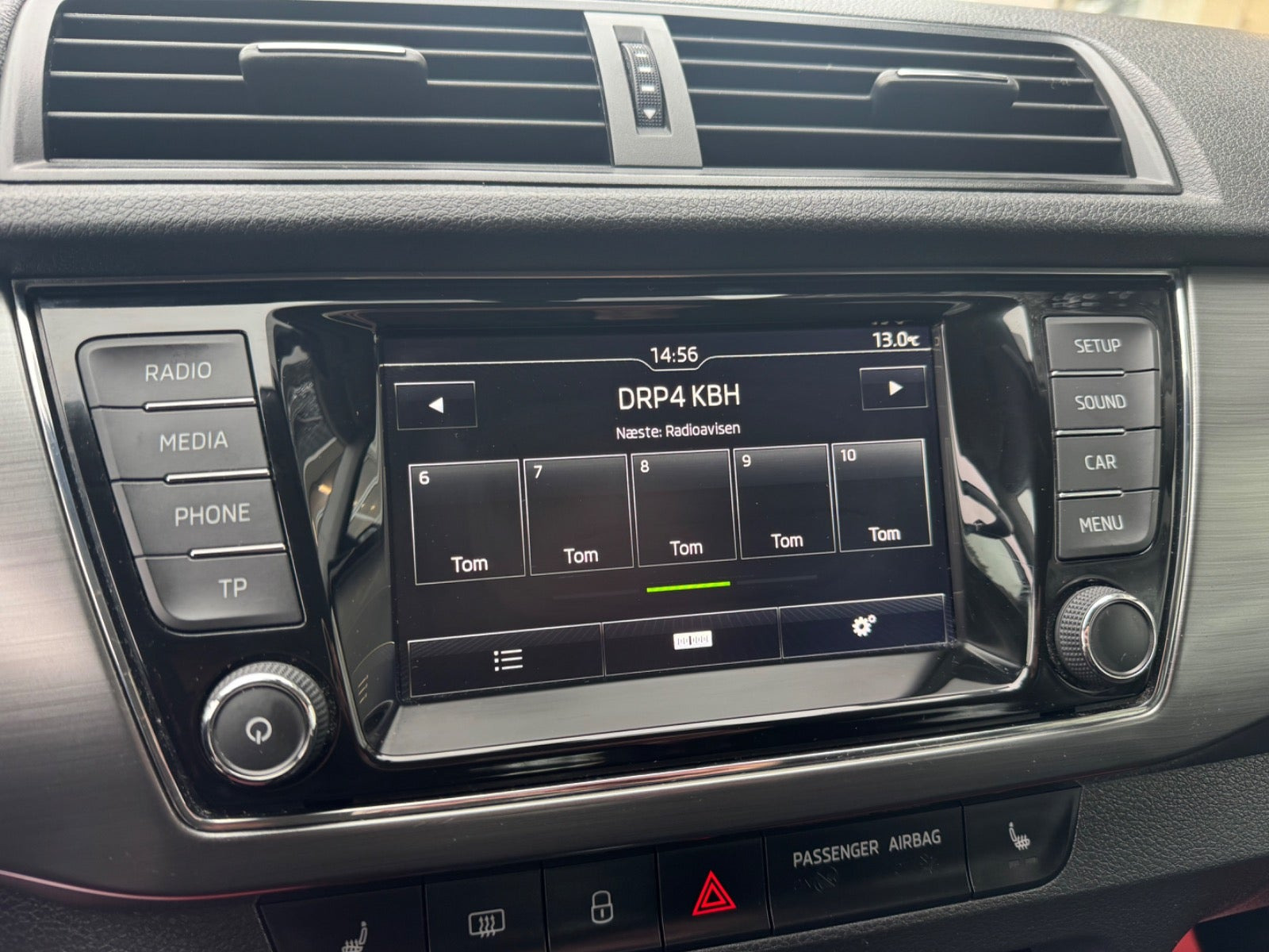 Grå Skoda Fabia fra 2017