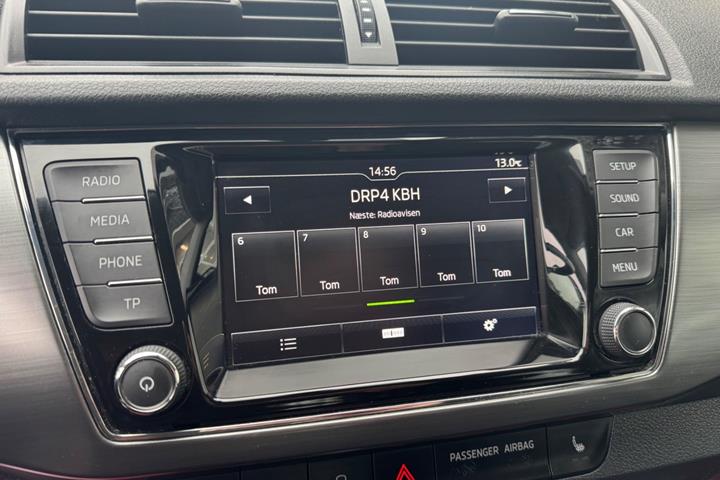 Grå Skoda Fabia fra 2017