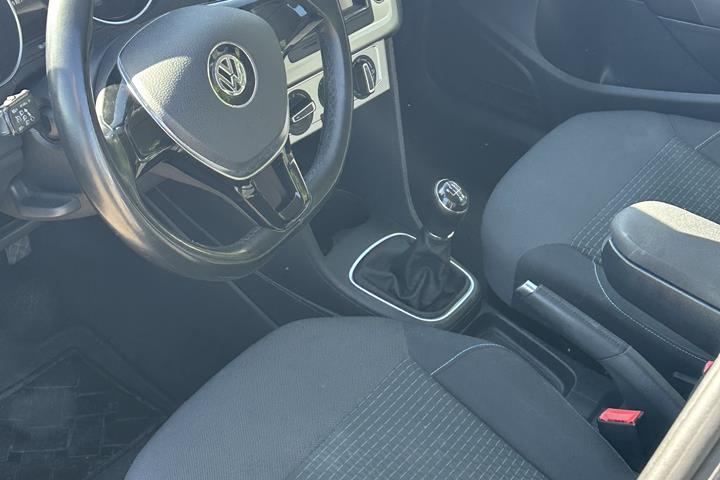 Grå VW Polo fra 2015