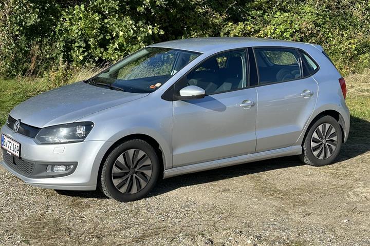 Grå VW Polo fra 2015