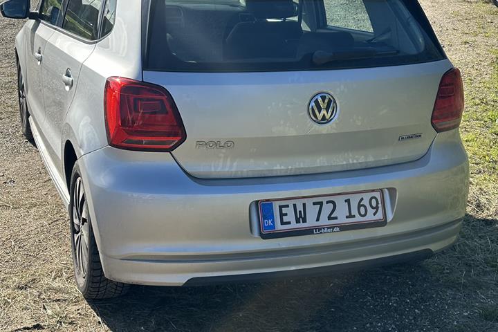 Grå VW Polo fra 2015