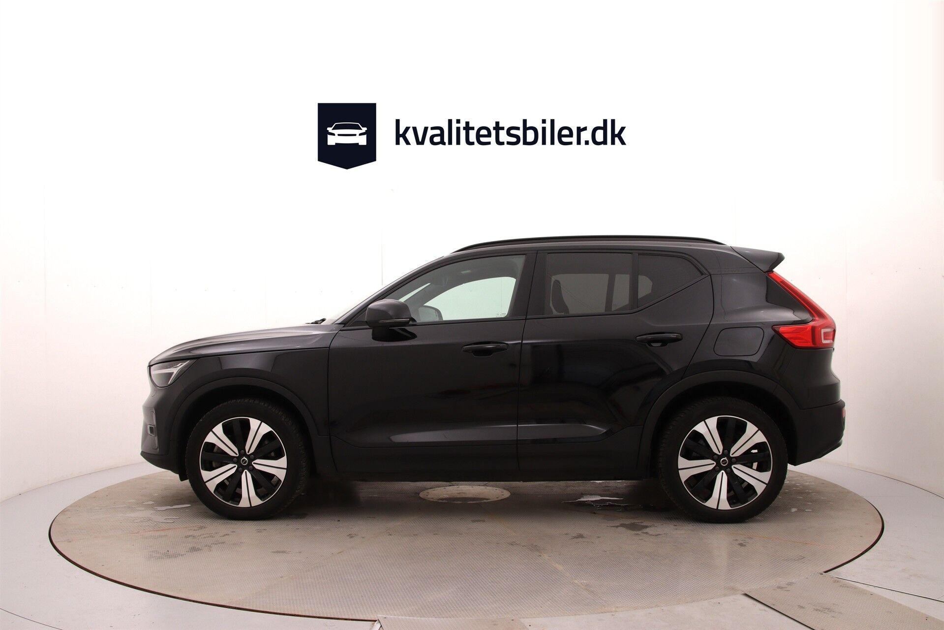 Sort Volvo XC40 fra 2023