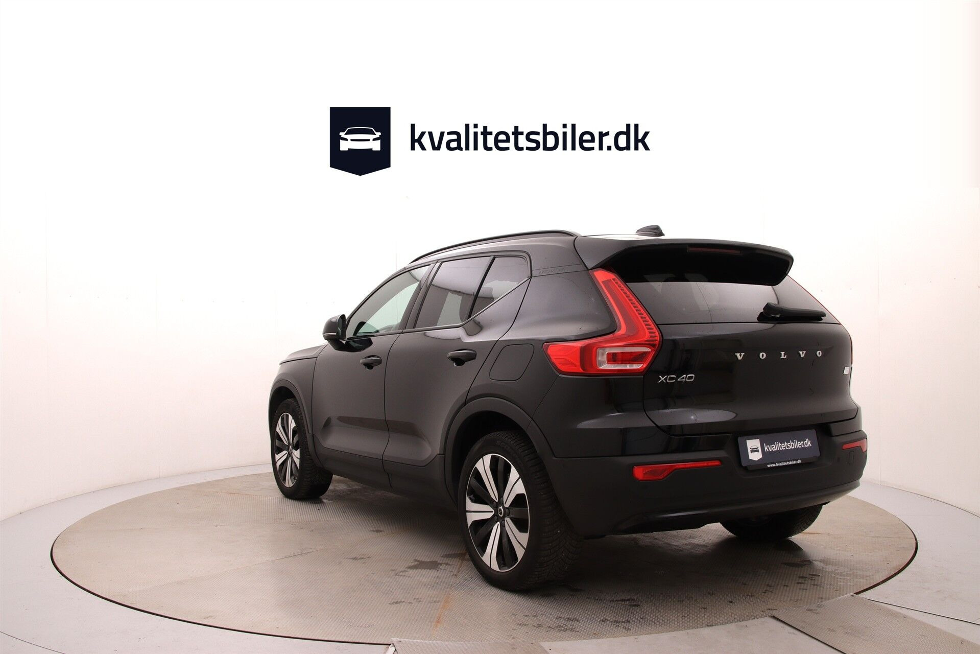 Sort Volvo XC40 fra 2023