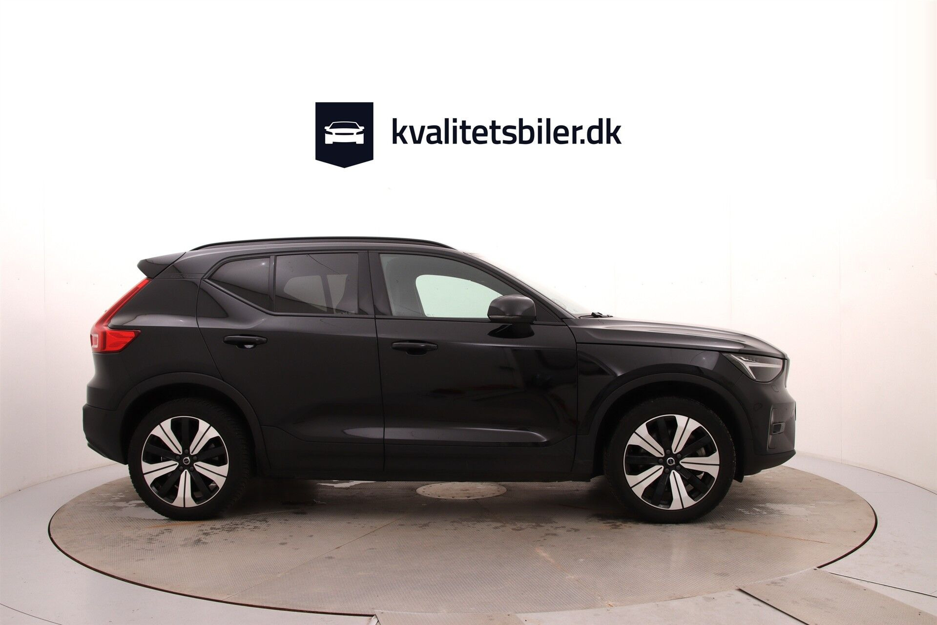 Sort Volvo XC40 fra 2023