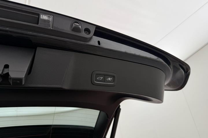 Sort Volvo XC40 fra 2023