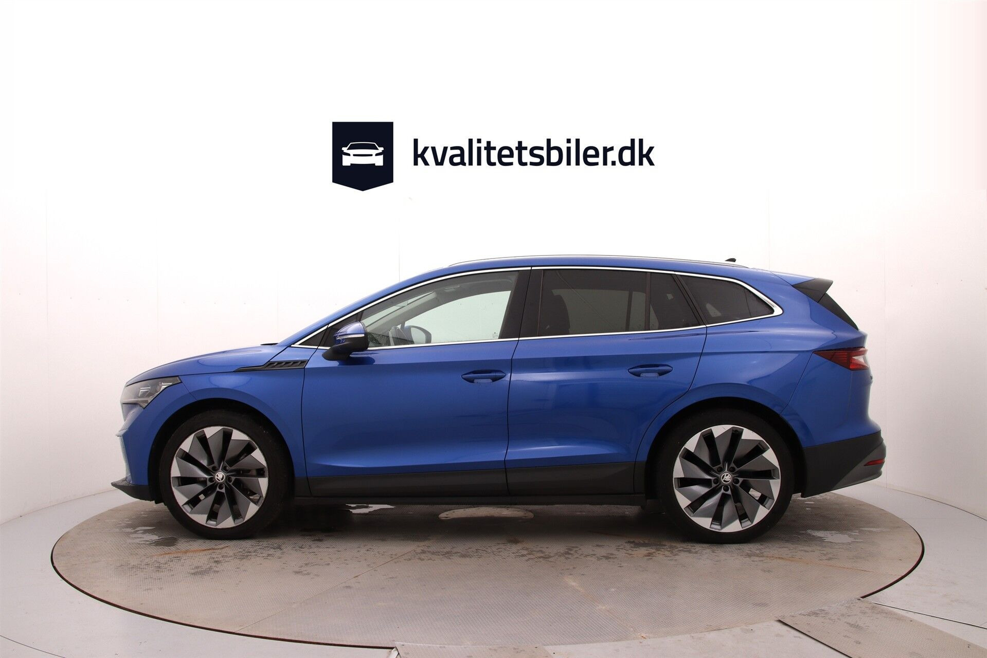 Blå Skoda Enyaq fra 2021