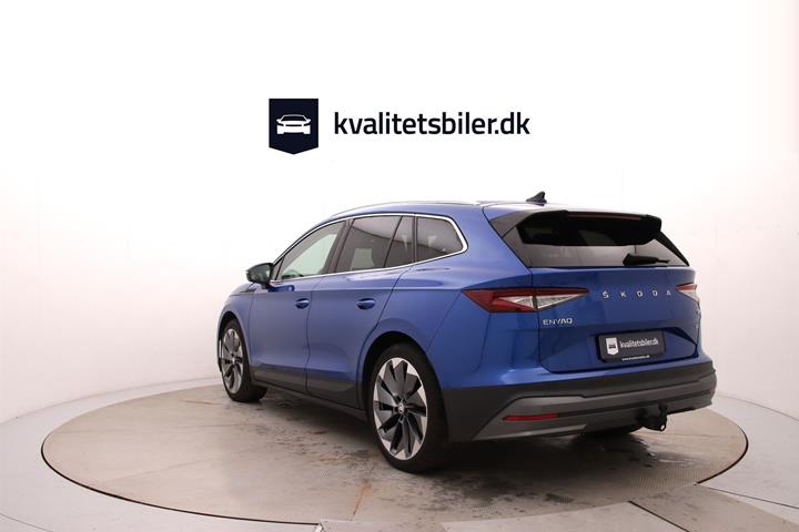 Blå Skoda Enyaq fra 2021