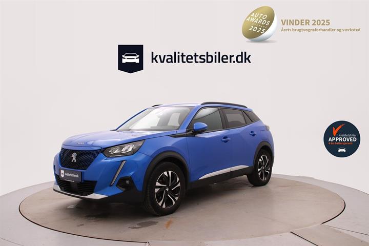 Blå Peugeot e-2008 fra 2021