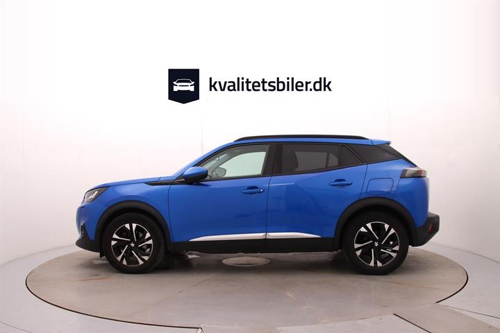 Blå Peugeot e-2008 fra 2021