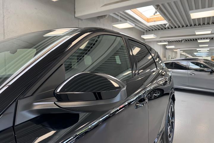 Sort Opel Grandland fra 2026