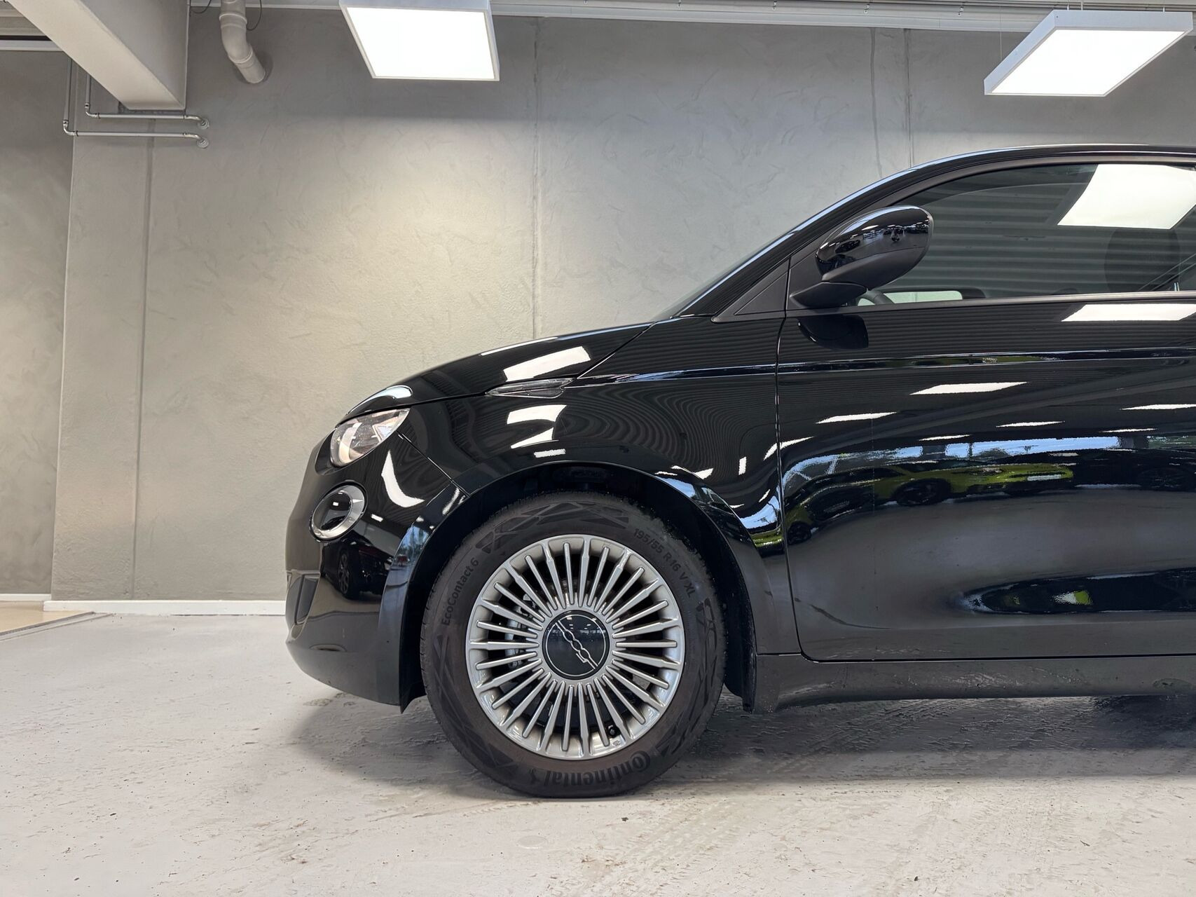Sort Fiat 500e fra 2023