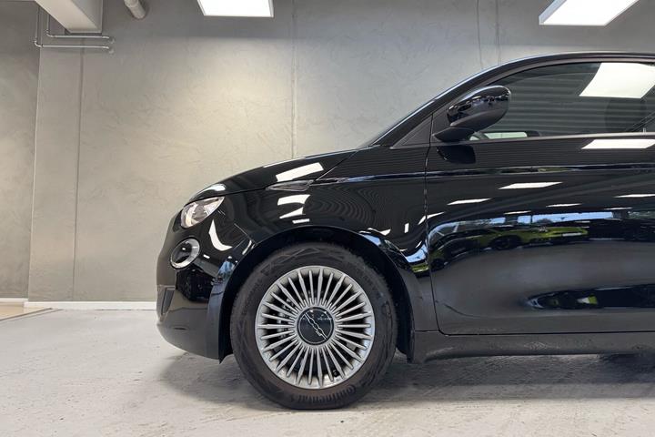 Sort Fiat 500e fra 2023
