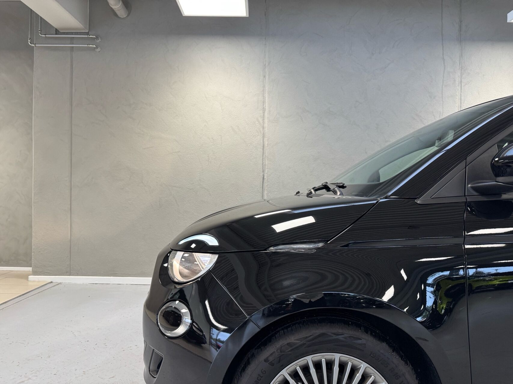 Sort Fiat 500e fra 2023