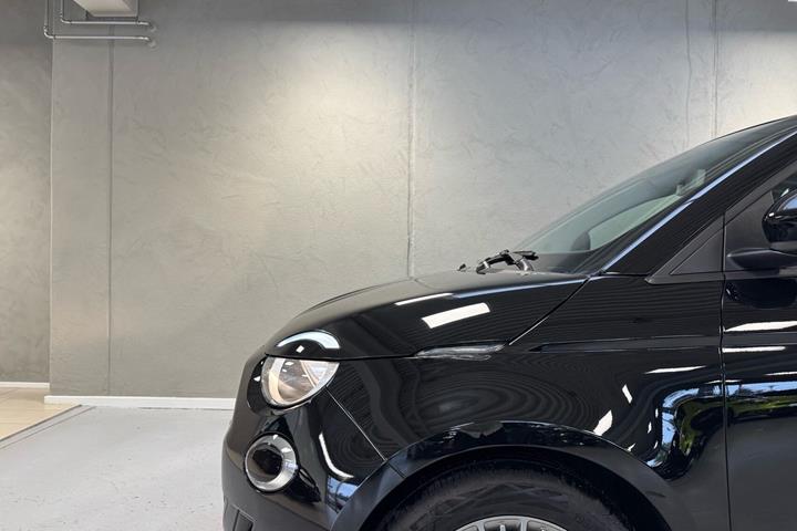Sort Fiat 500e fra 2023