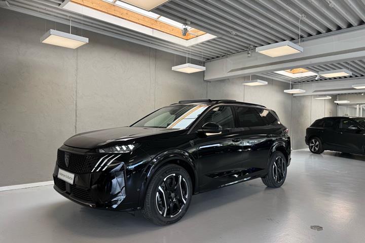 Sort Peugeot e-5008 fra 2026