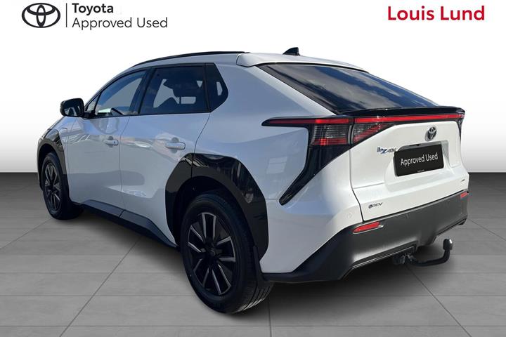 Hvid Toyota BZ4X fra 2026