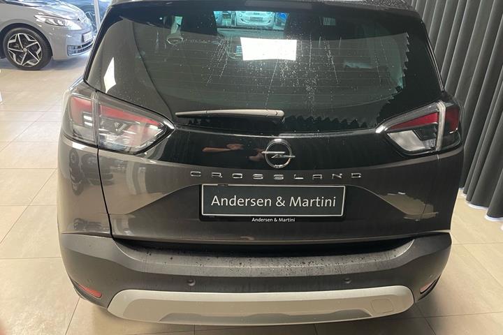 Grå Opel Crossland fra 2021