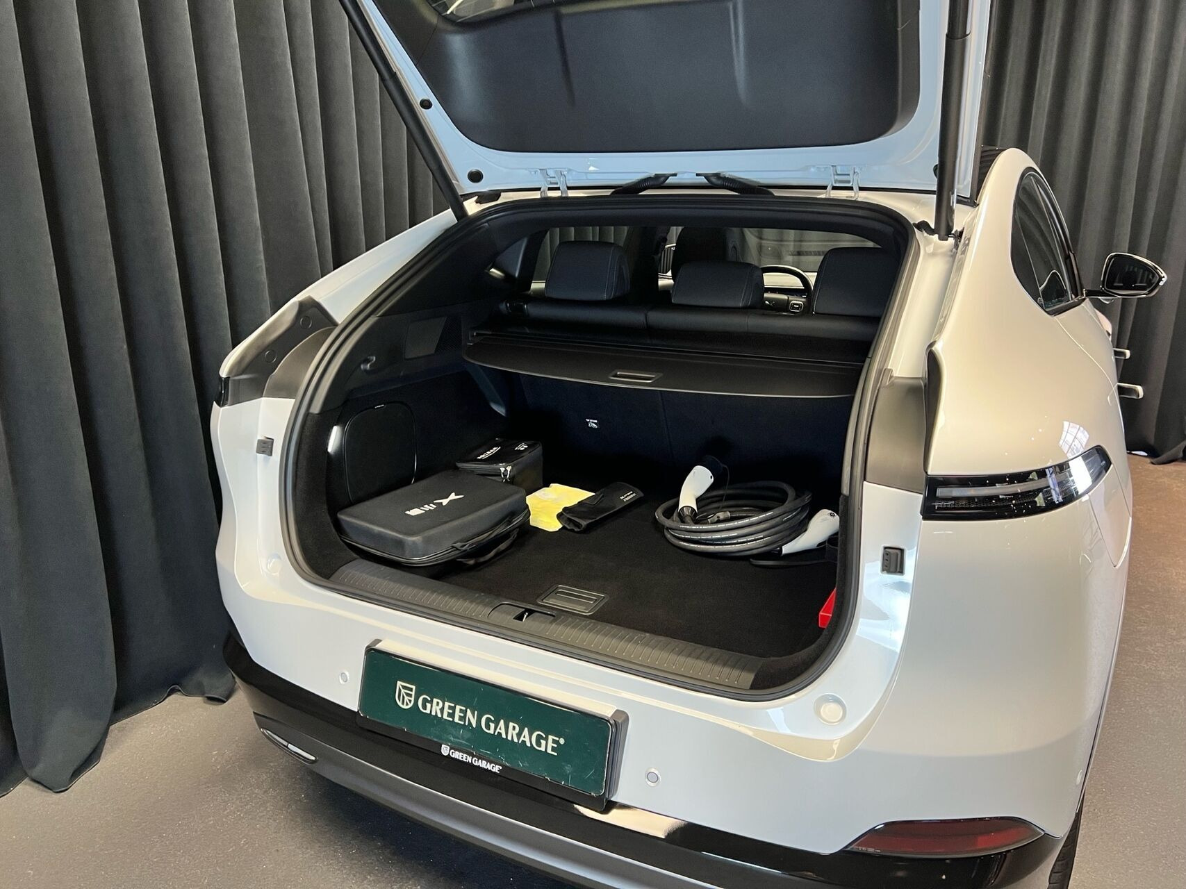 Hvid Xpeng G6 fra 2024