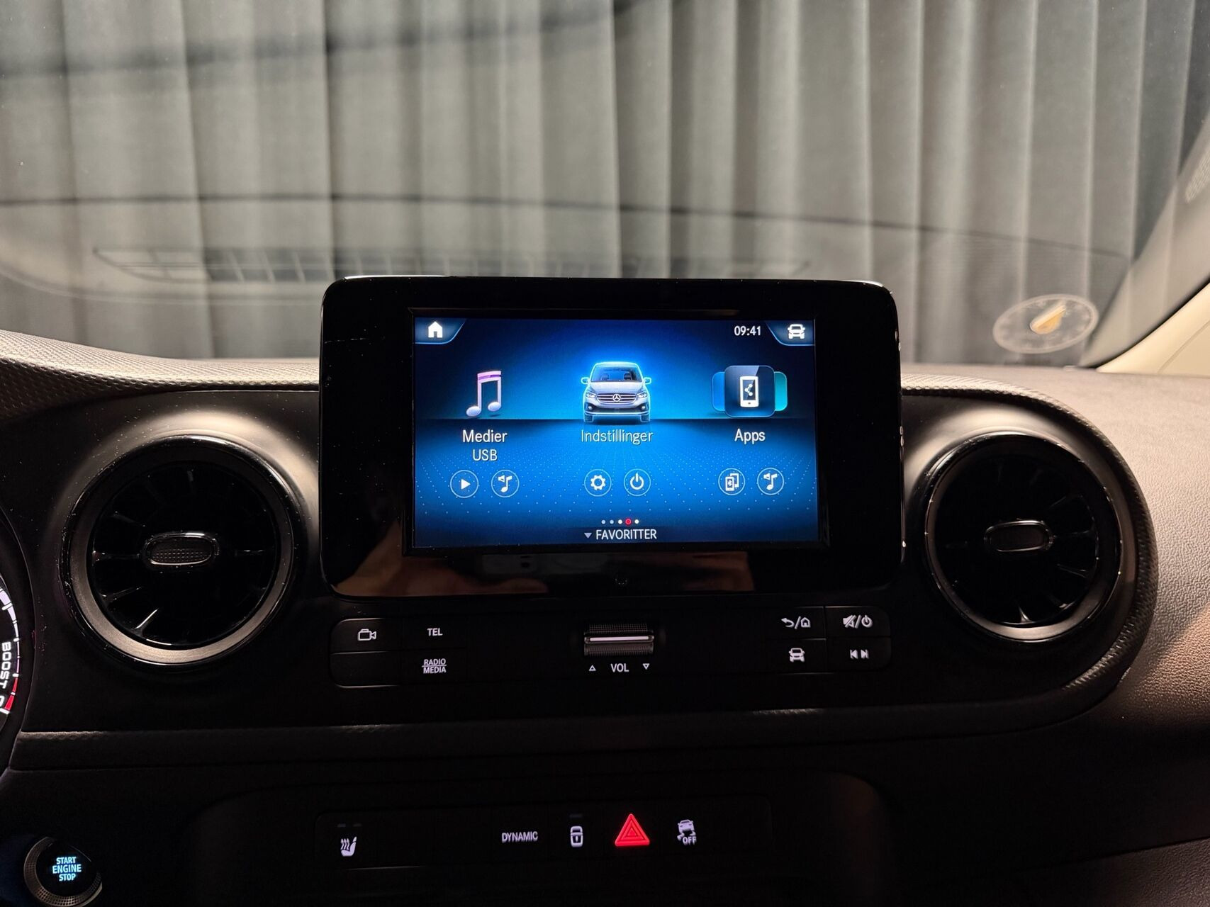 Hvid Mercedes eCitan fra 2023