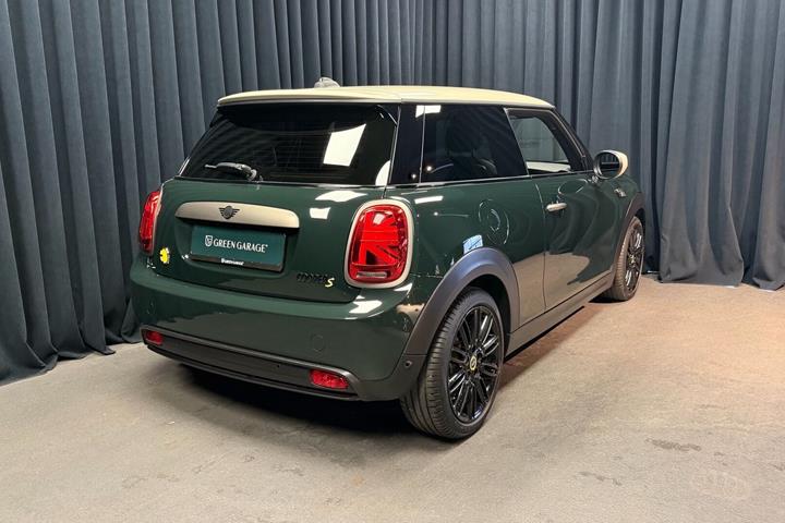 Grøn Mini Cooper fra 2023