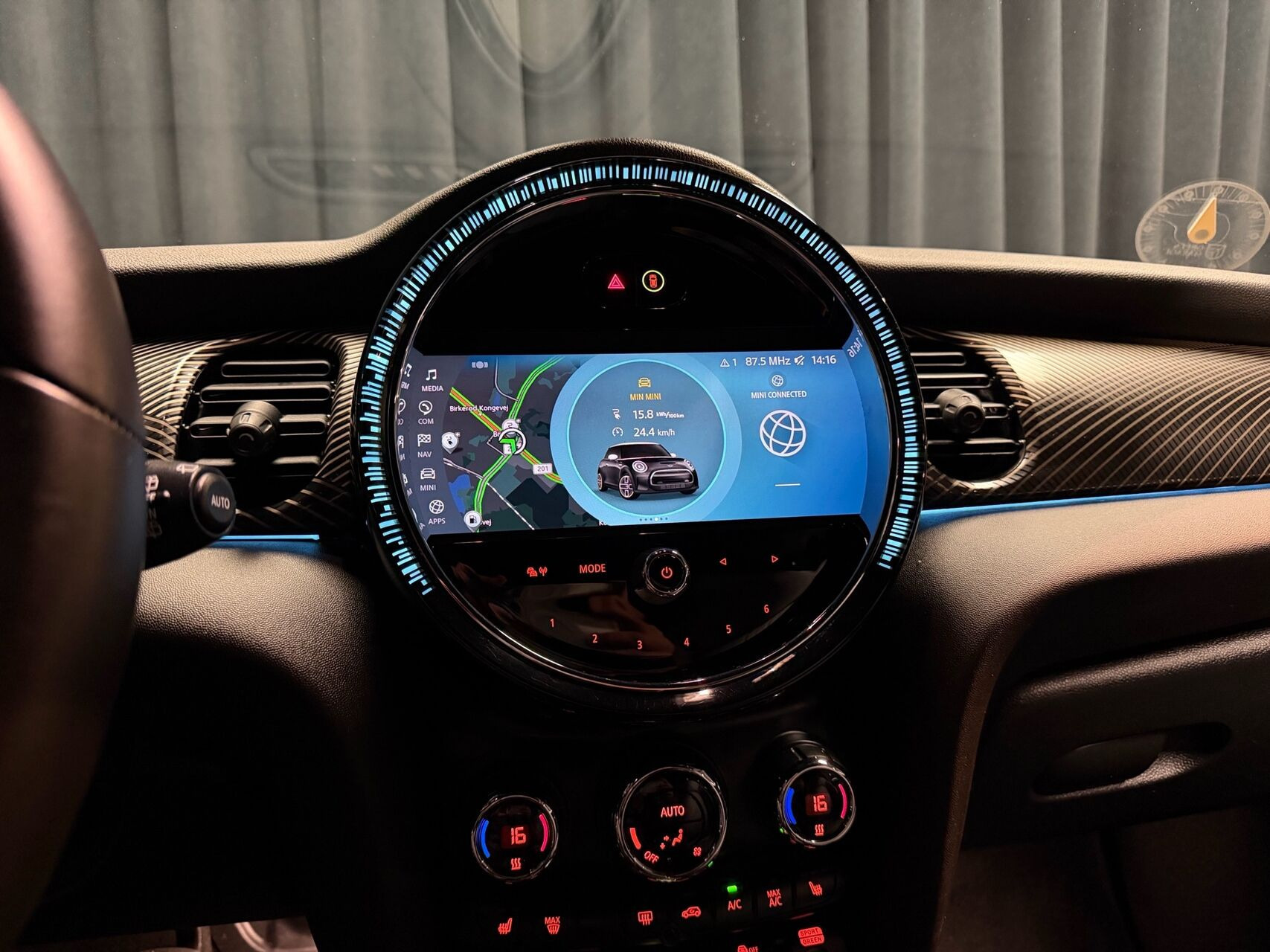 Grøn Mini Cooper fra 2023