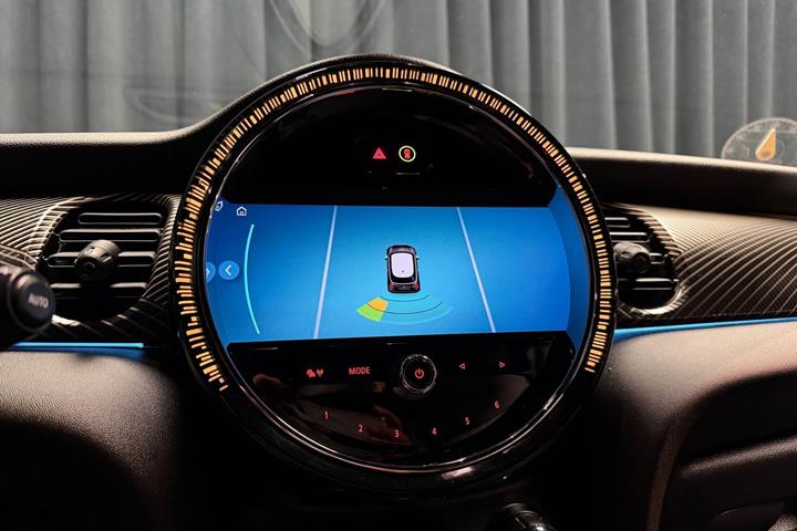 Grøn Mini Cooper fra 2023