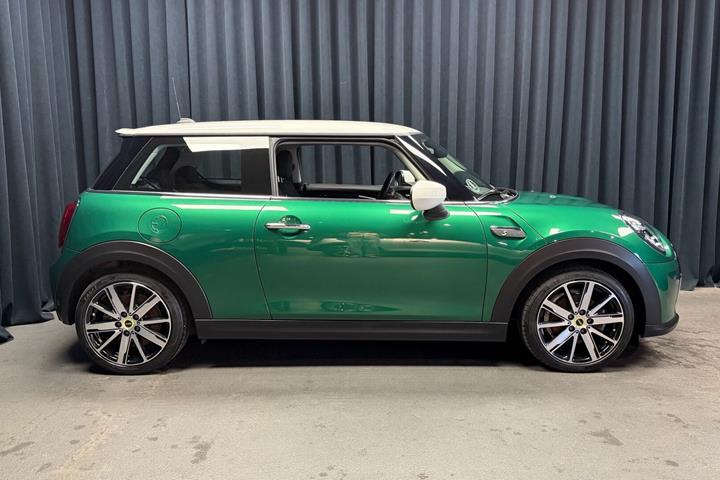 Grøn Mini Cooper fra 2022