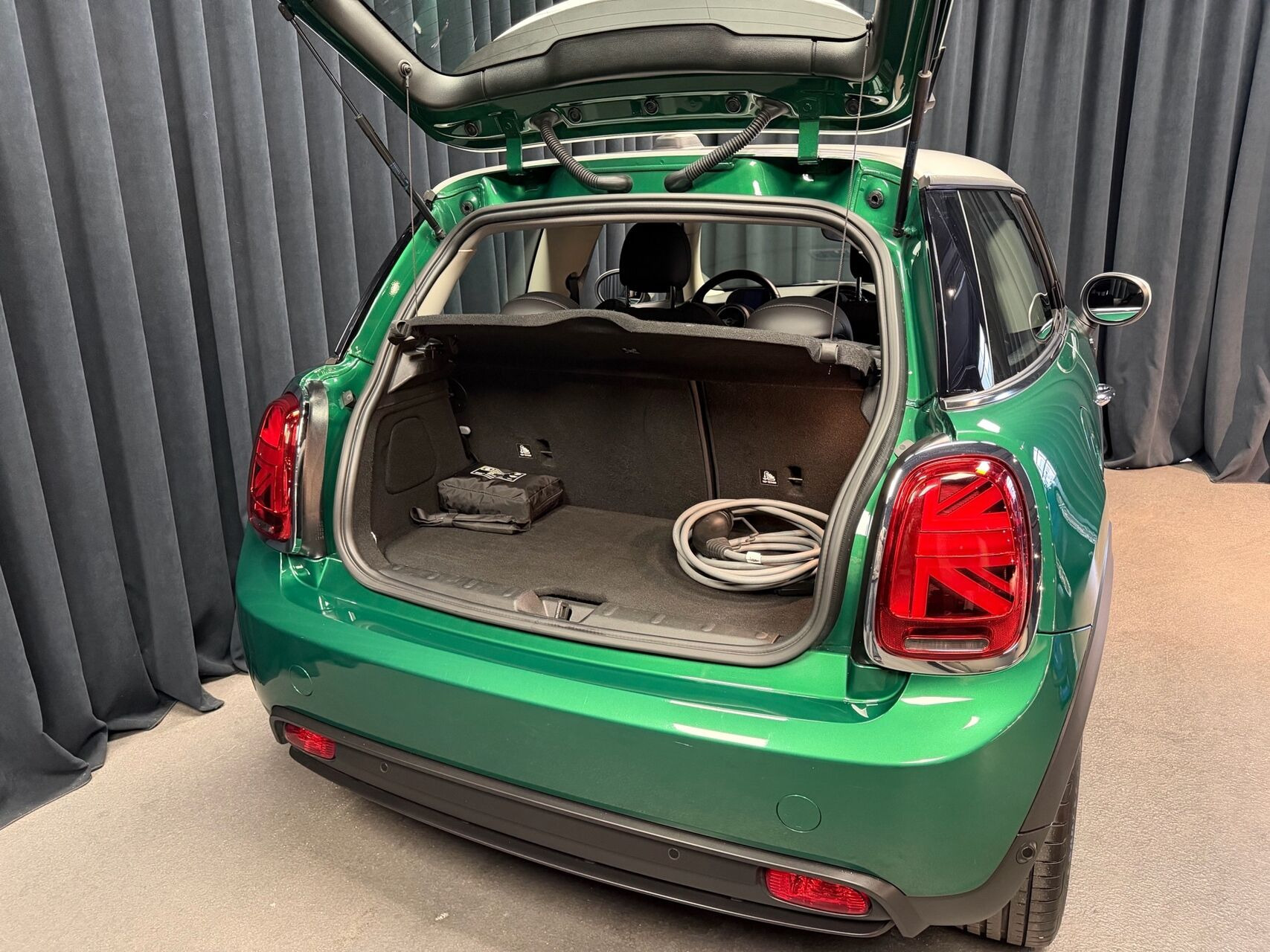 Grøn Mini Cooper fra 2022