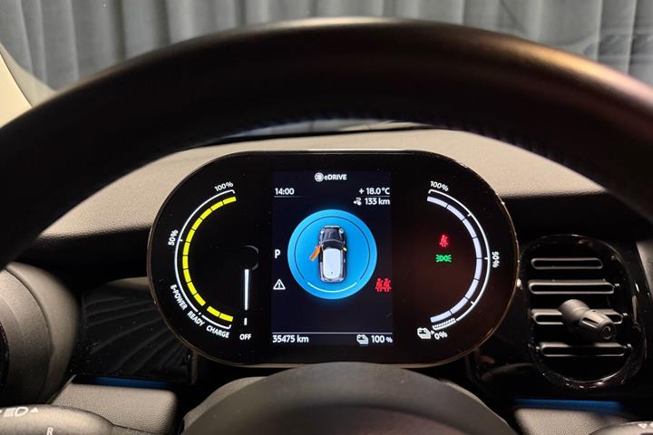 Grøn Mini Cooper fra 2022