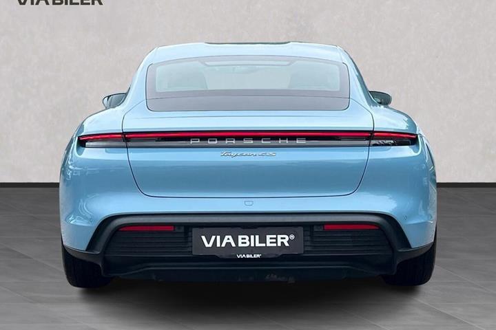 Blå Porsche Taycan fra 2020