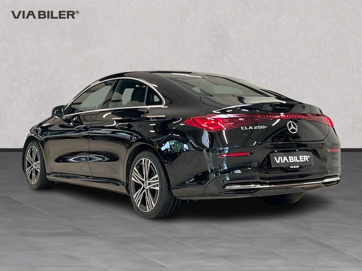 Sort Mercedes CLA250+ fra 2026