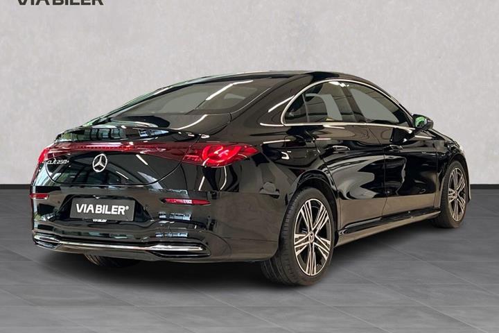 Sort Mercedes CLA250+ fra 2026