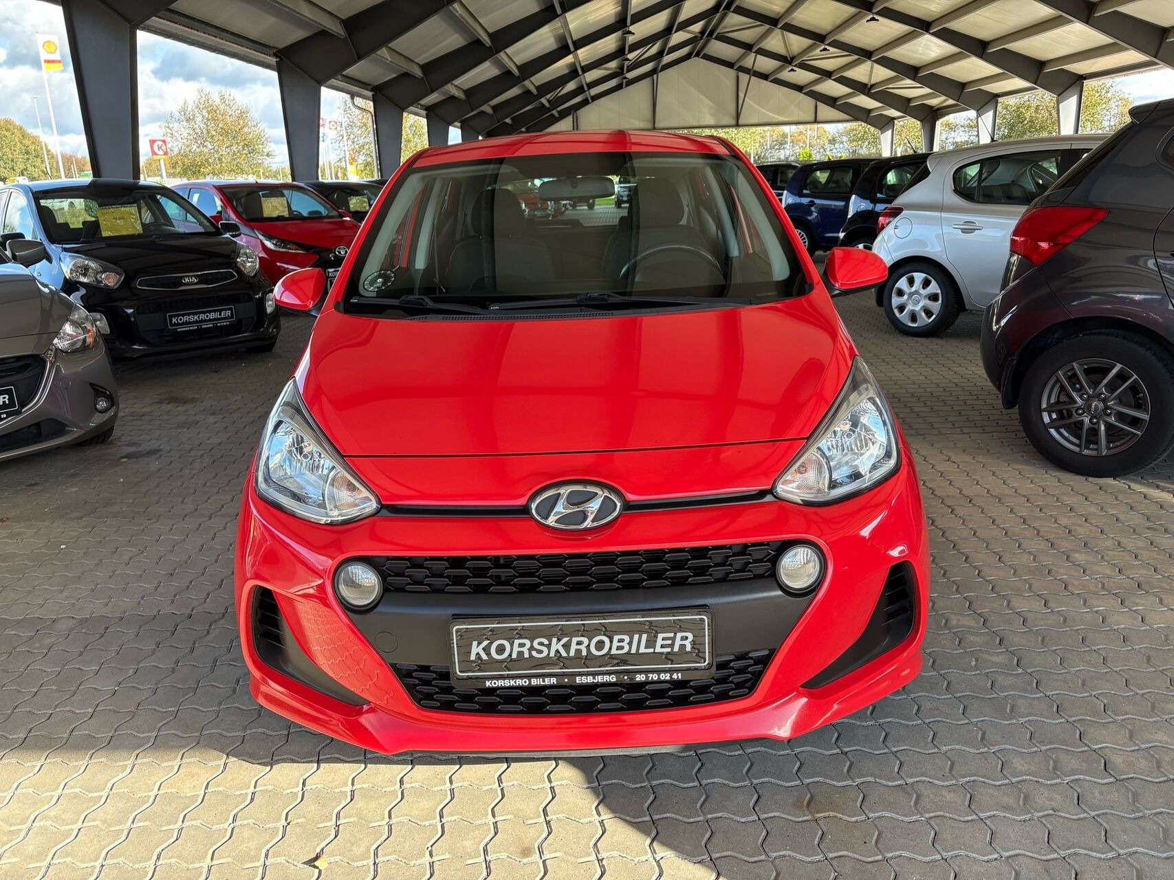 Rød Hyundai i10 fra 2019