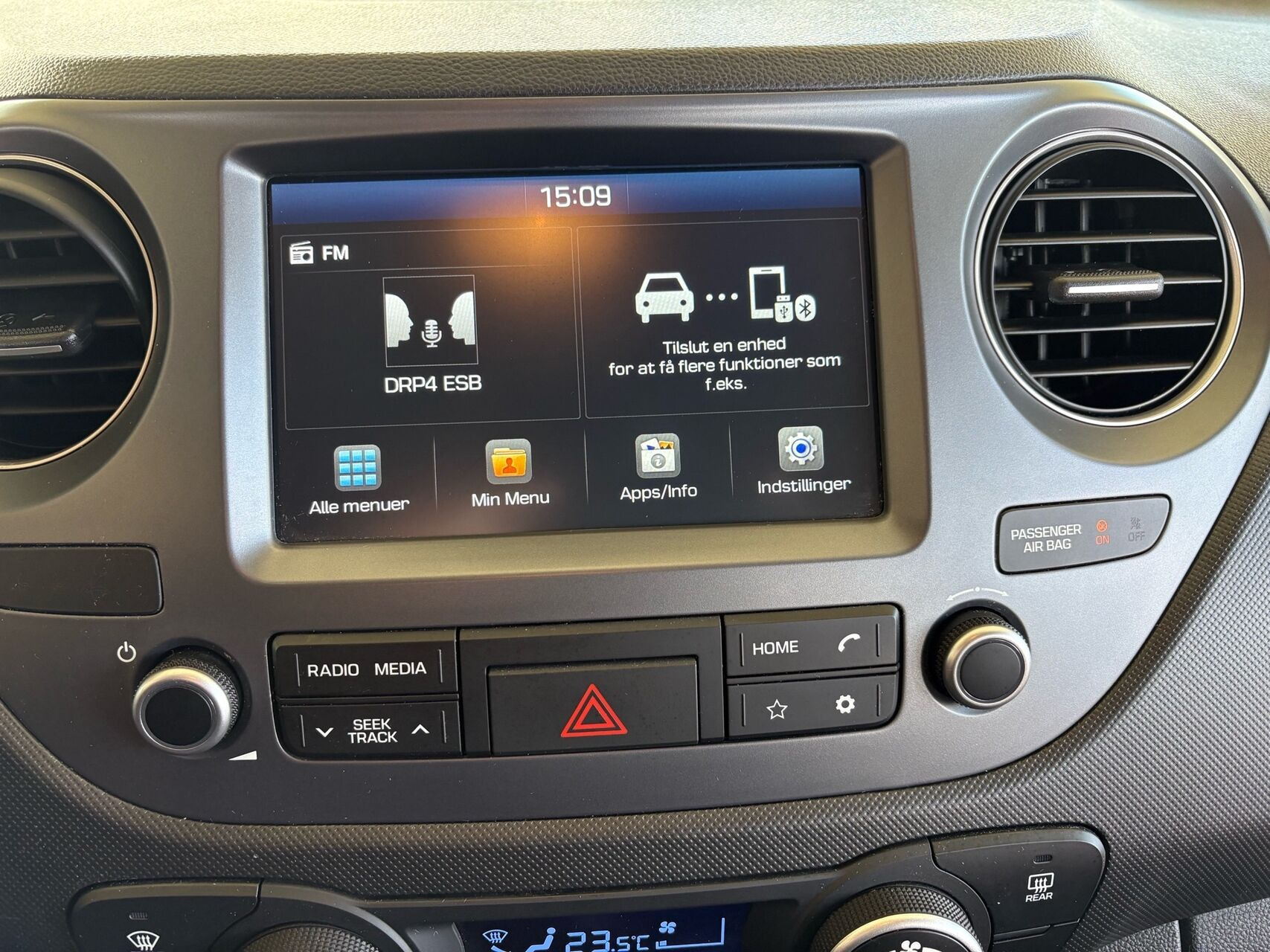 Rød Hyundai i10 fra 2019