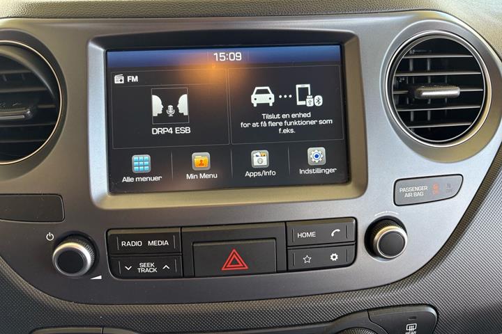 Rød Hyundai i10 fra 2019