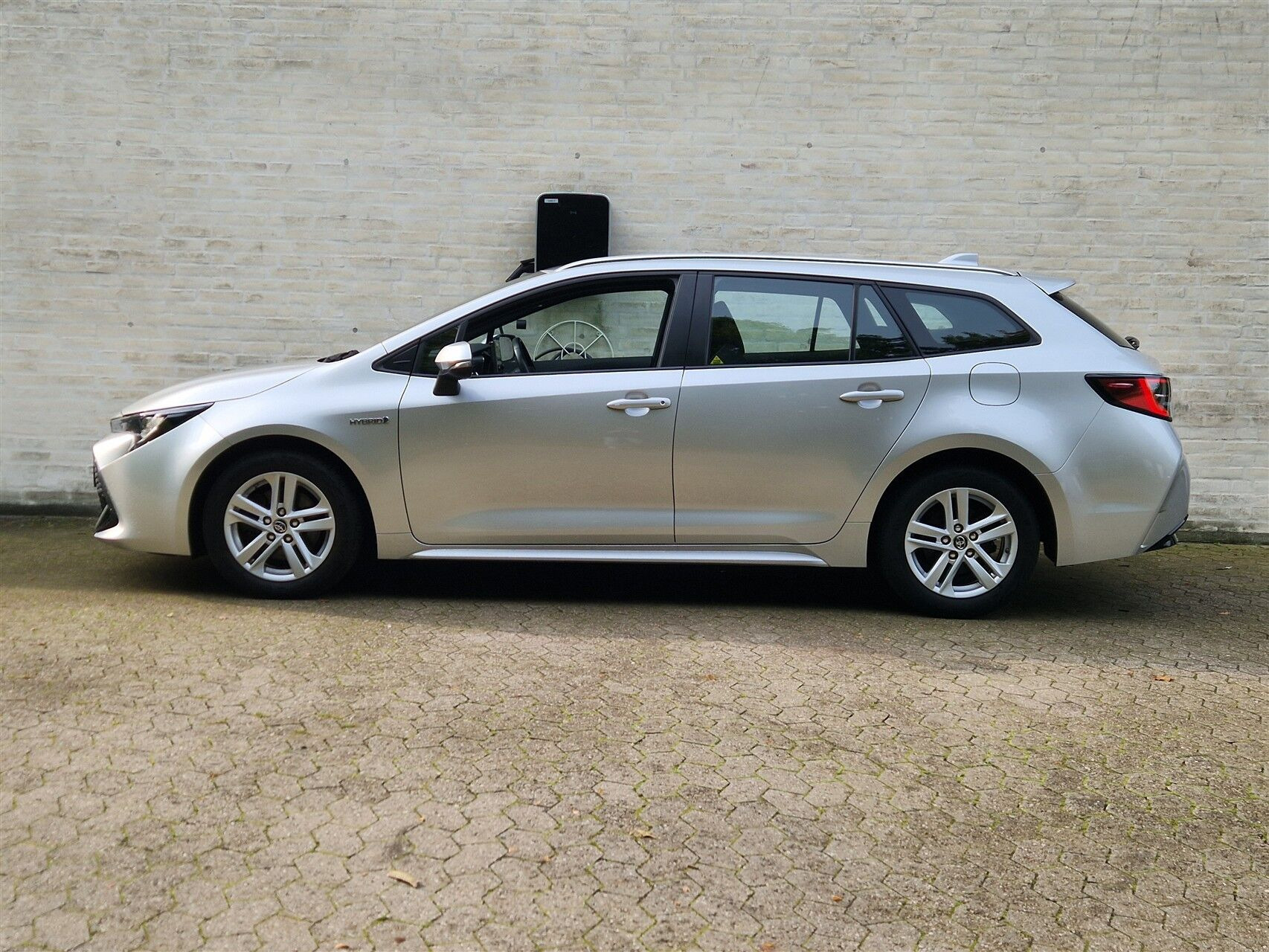 Sølv Toyota Corolla fra 2019