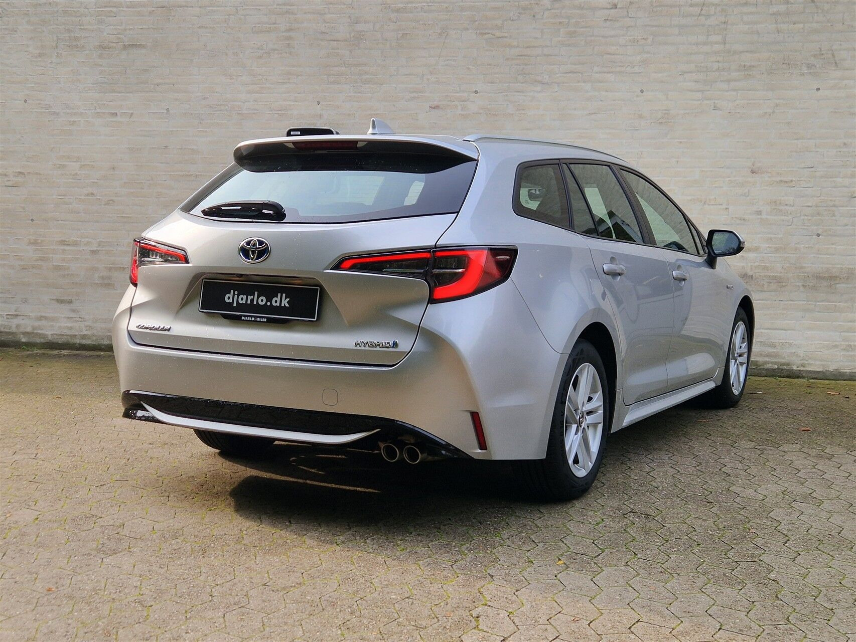 Sølv Toyota Corolla fra 2019