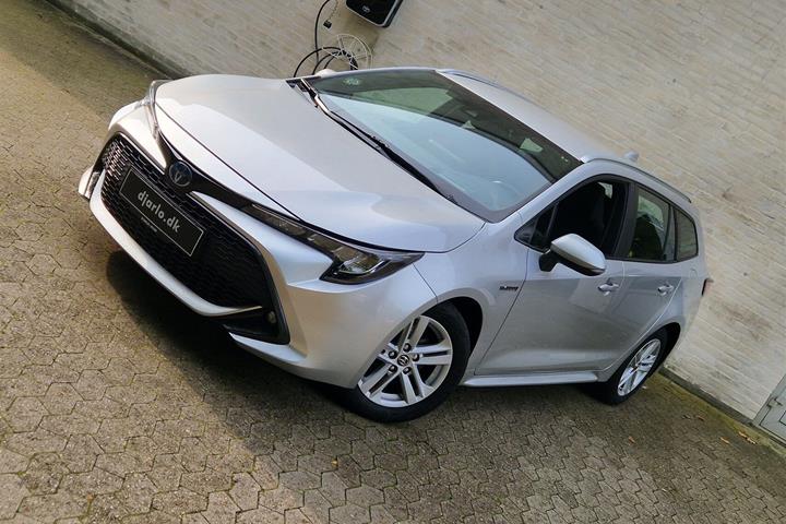 Sølv Toyota Corolla fra 2019