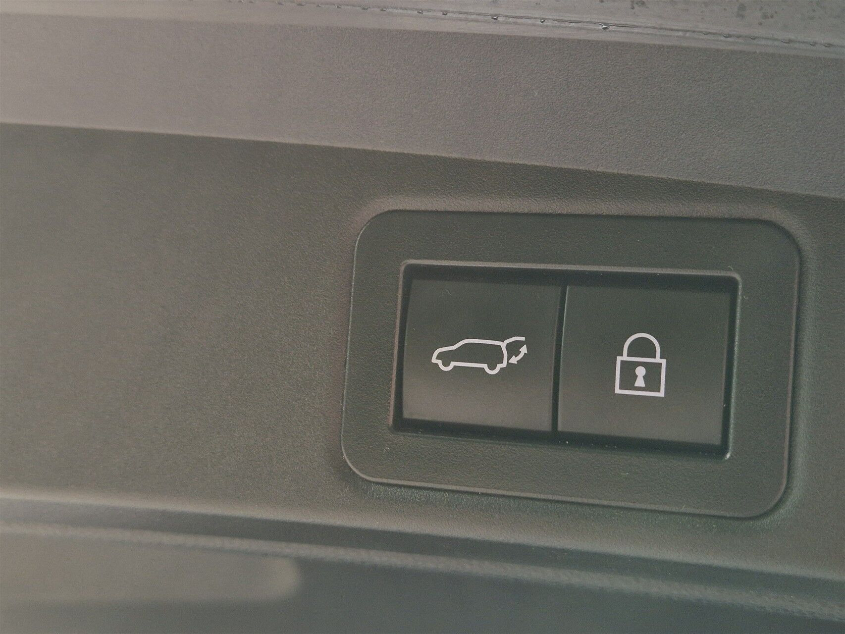 Sølv Toyota Corolla fra 2019