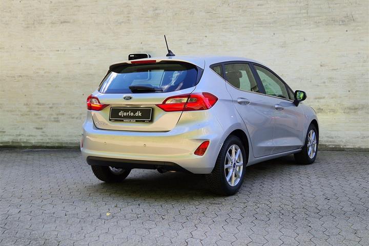 Sølv Ford Fiesta fra 2020