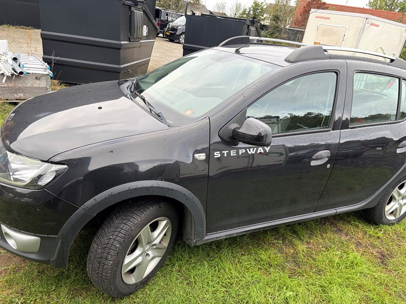 undefined Dacia Sandero fra 2016