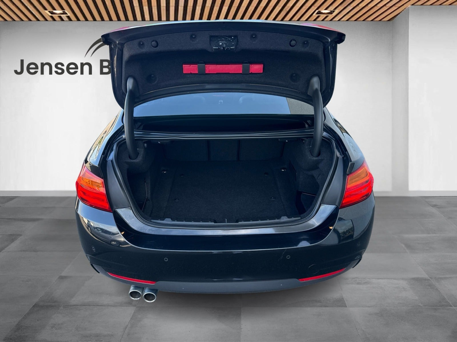 Sort BMW 420d fra 2015