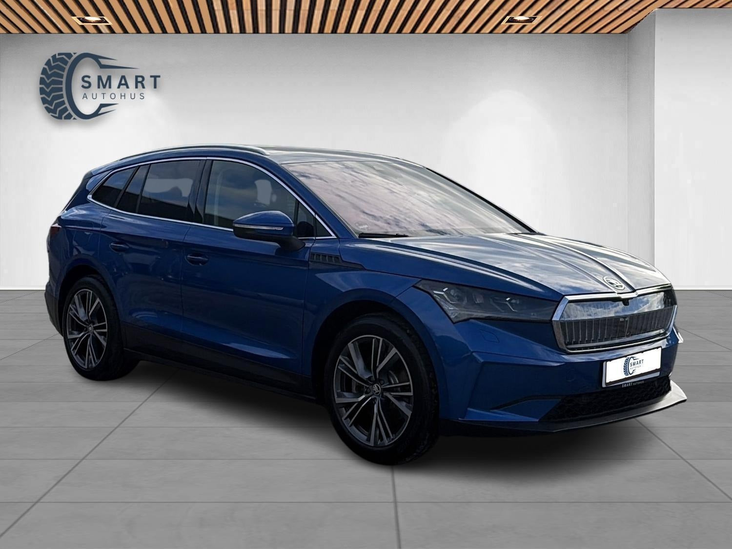 Blå Skoda Enyaq fra 2023