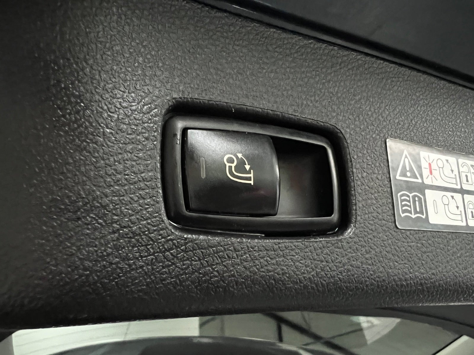 Grå Mercedes ML350 fra 2012