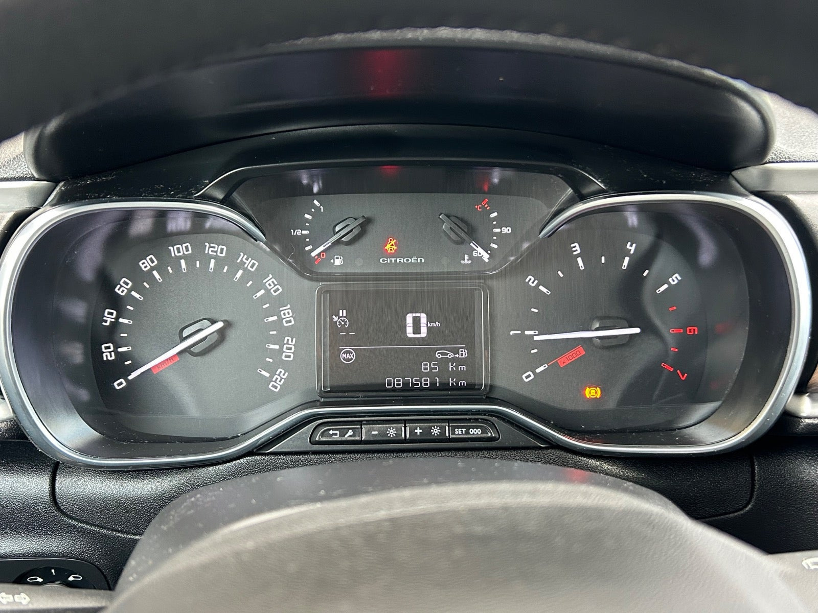 Rød Citroën C3 fra 2021