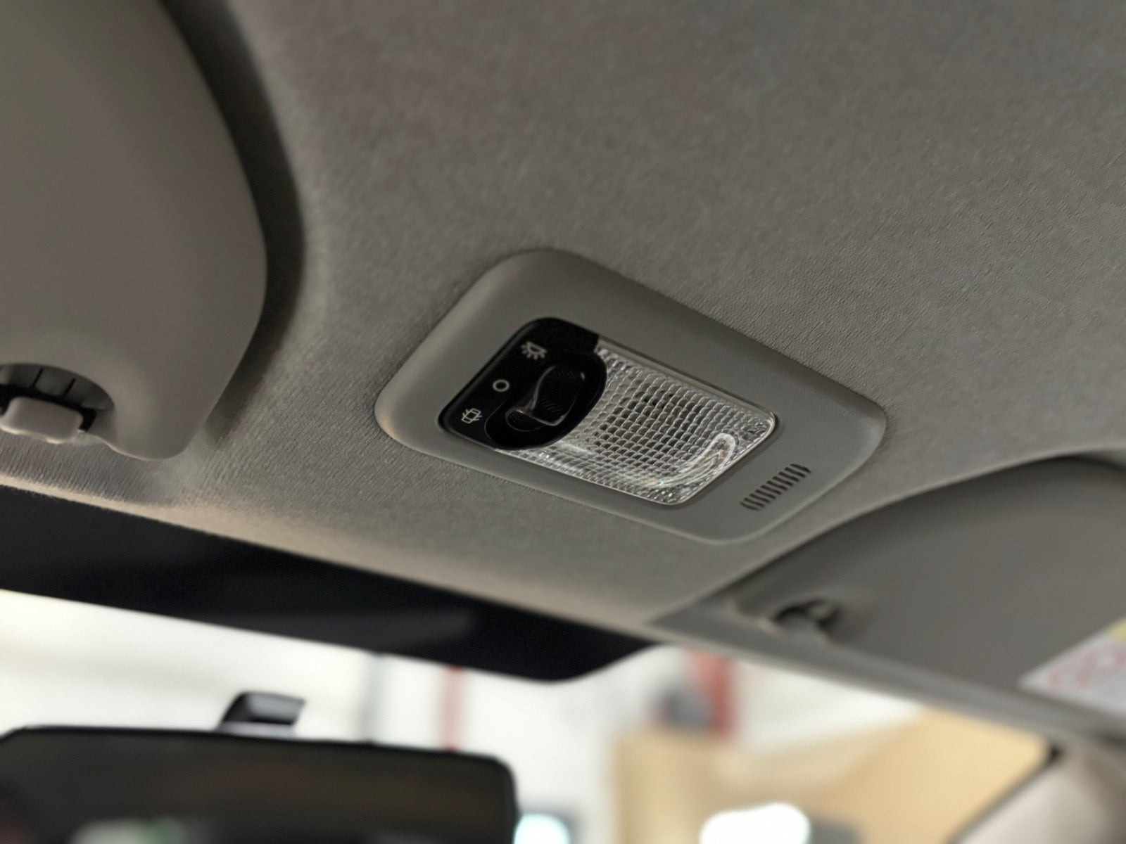 Hvid Toyota Aygo fra 2012