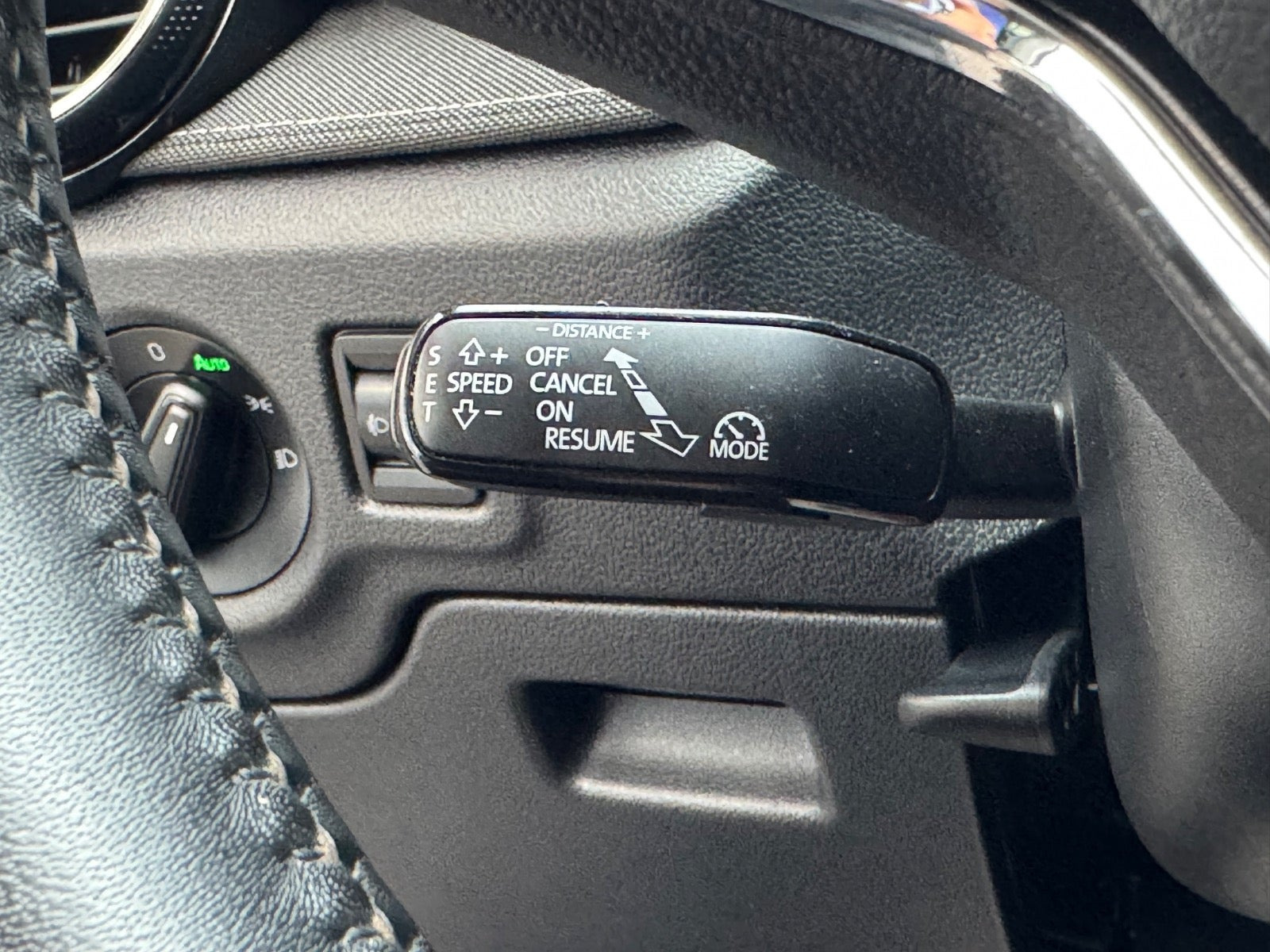 Grå Skoda Fabia fra 2023