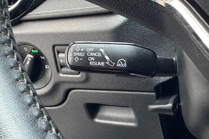 Grå Skoda Fabia fra 2023