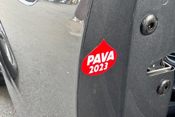 Grå Skoda Fabia fra 2023